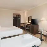 Exe Centro Hotel 4*