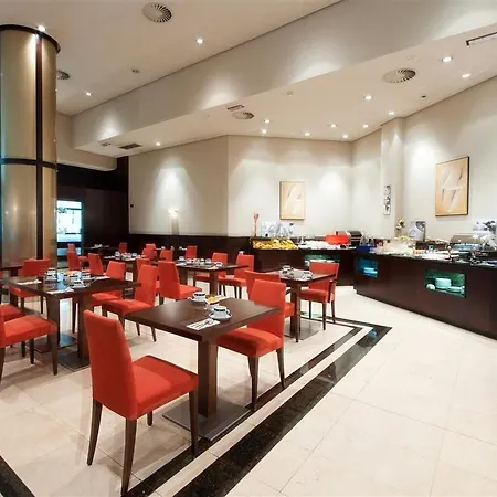 Exe Centro Hotel 4*