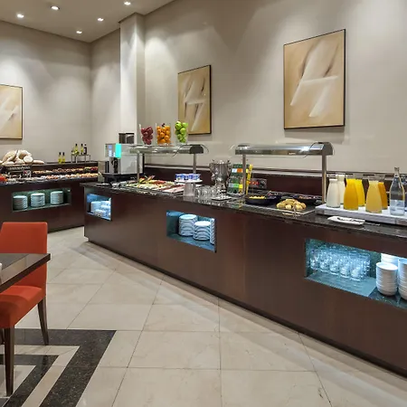 Exe Centro Hotel 4*