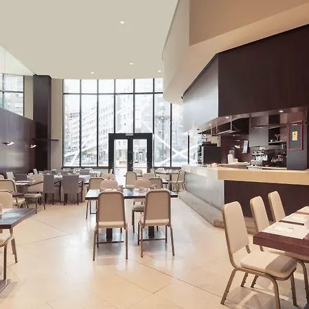 Exe Centro Hotel 4*