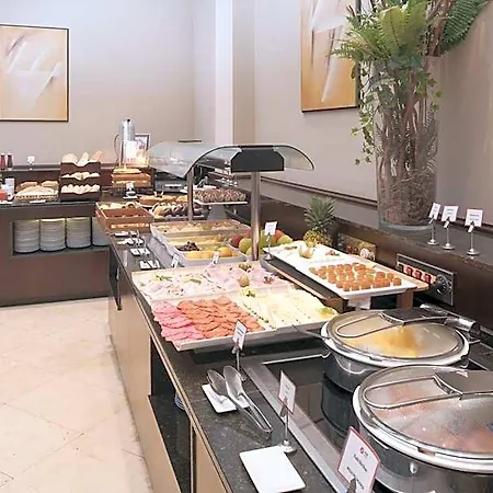 Exe Centro 4* Οβιέδο